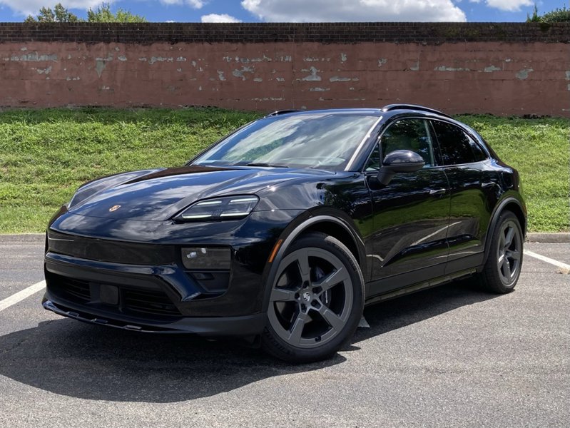 Certified 2024 Porsche Macan 4 Electric image 1