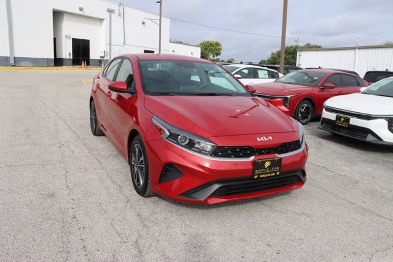 Certified 2024 Kia Forte LXS image 1