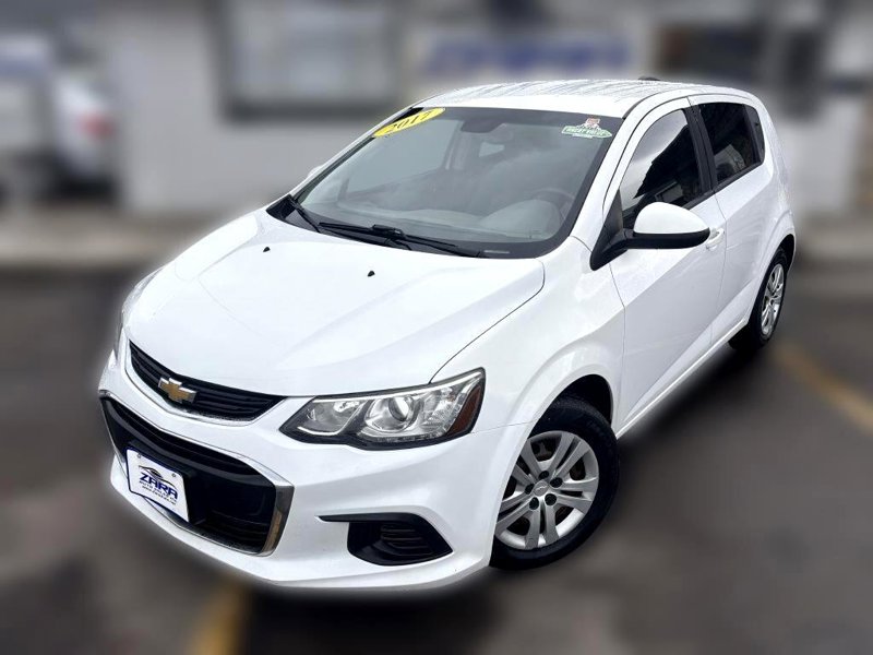 Used 2017 Chevrolet Sonic LT image 1