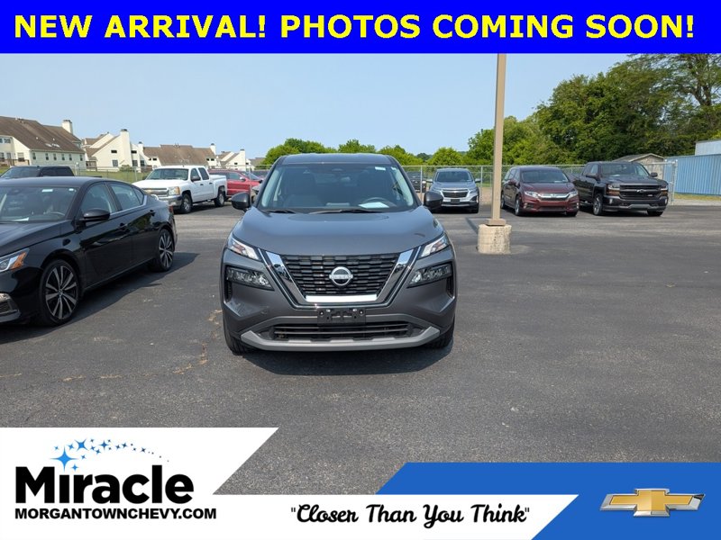 Used 2022 Nissan Rogue S image 1