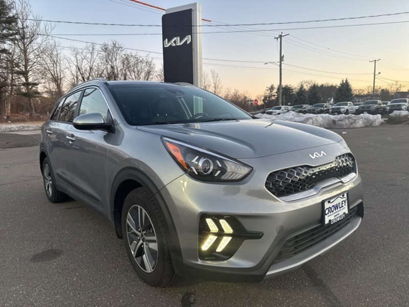 Certified 2022 Kia Niro LXS image 1