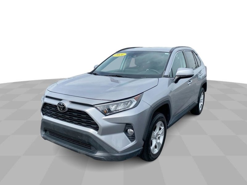 Used 2021 Toyota RAV4 XLE image 1