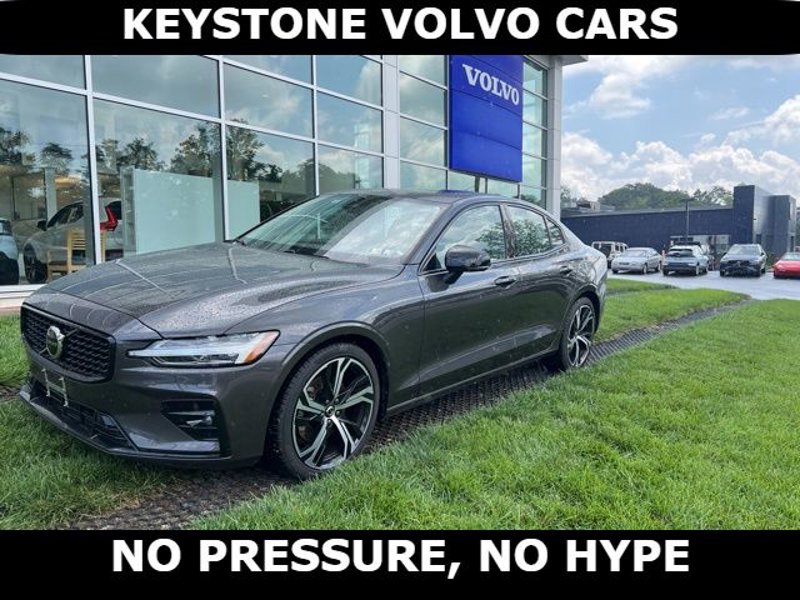 Certified 2025 Volvo S60 B5 Core image 1