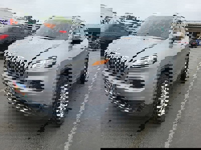 Used 2015 Jeep Cherokee Limited image 1