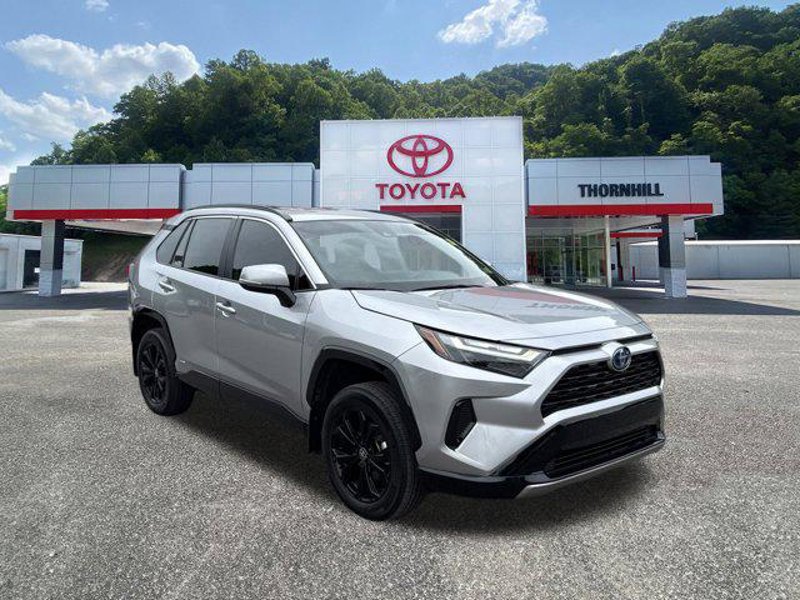 Certified 2023 Toyota RAV4 SE image 1