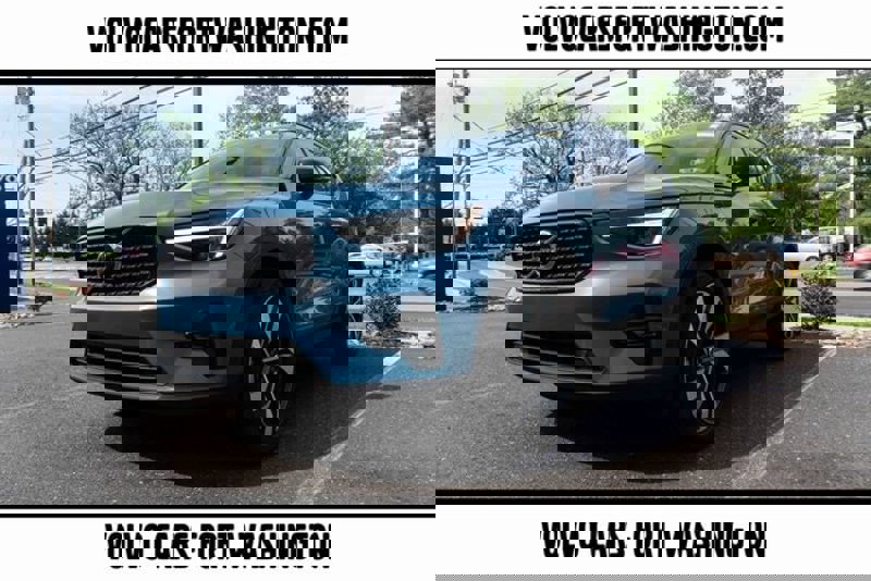 Certified 2023 Volvo XC40 B5 Plus w/ Driver Assist Package image 1