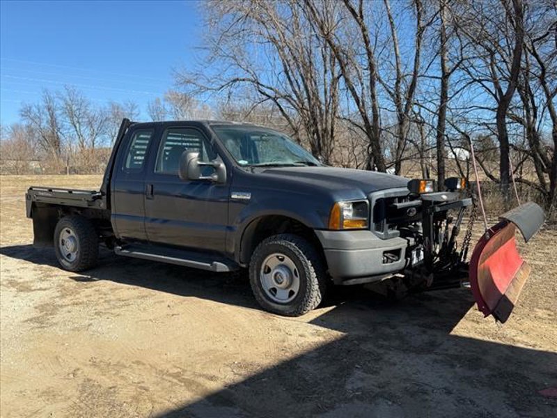 Used 2007 Ford F250 4x4 SuperCab Super Duty image 1