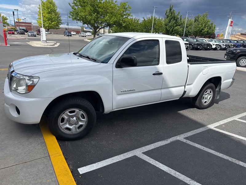 Used 2010 Toyota Tacoma 2WD Access Cab image 1