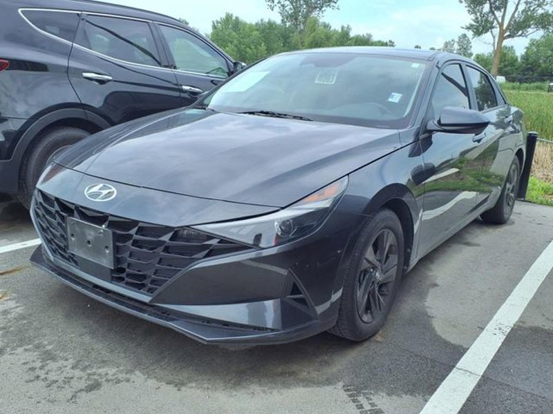 Certified 2022 Hyundai Elantra SEL w/ Convenience Package image 1