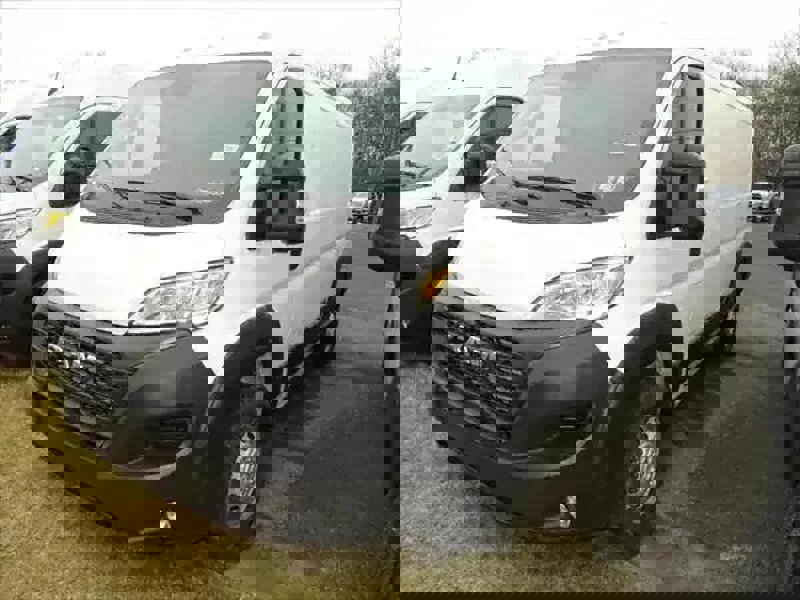 New 2024 RAM ProMaster 2500 w/ Convenience Group image 1