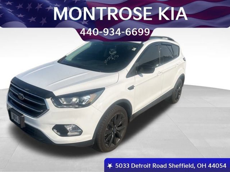 Used 2018 Ford Escape SE w/ SE Sport Appearance Package image 1