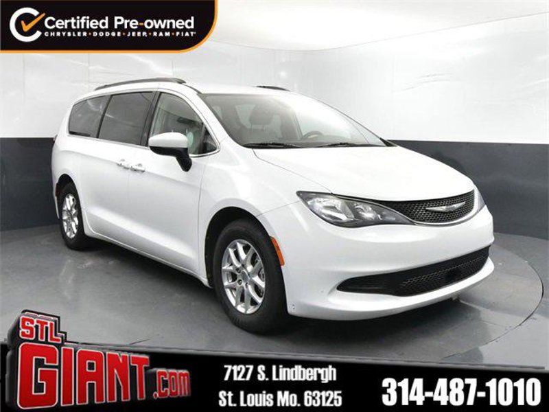 Certified 2021 Chrysler Voyager Lxi image 1