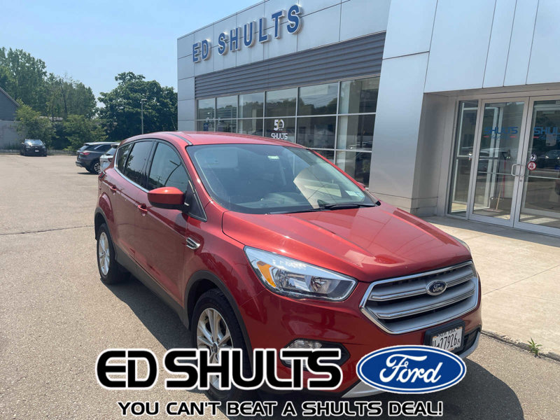 Used 2019 Ford Escape SE image 1