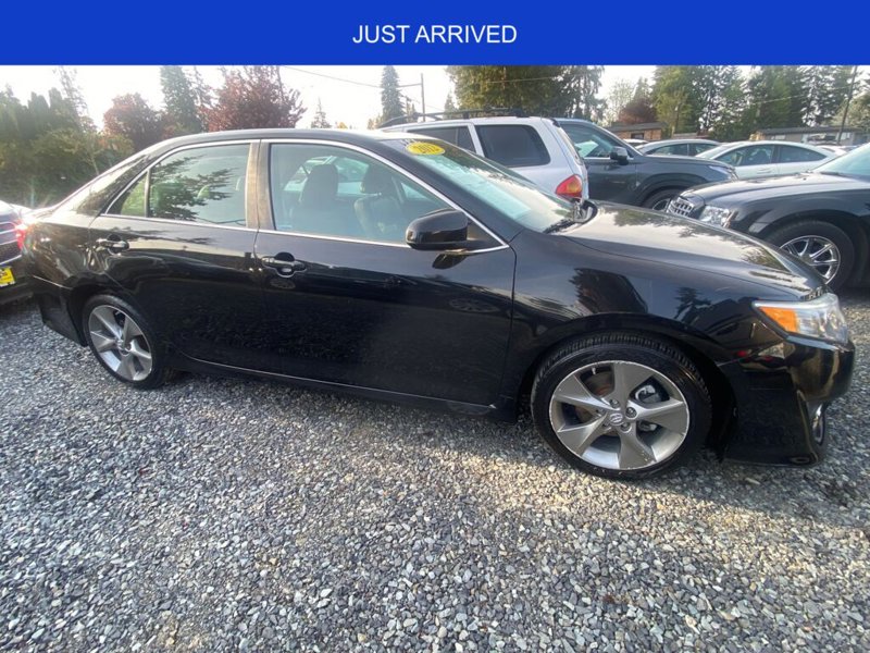 Used 2012 Toyota Camry SE image 1