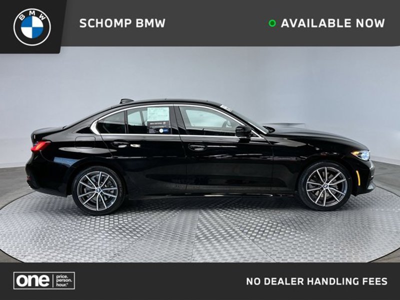 Certified 2022 BMW 330i xDrive Sedan w/ Driving Assistance Package image 1