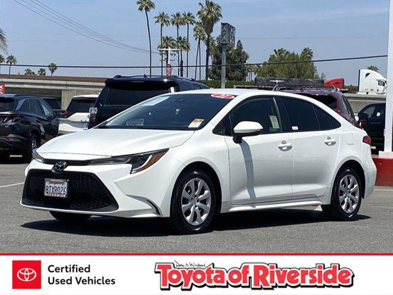 Used 2021 Toyota Corolla LE image 1