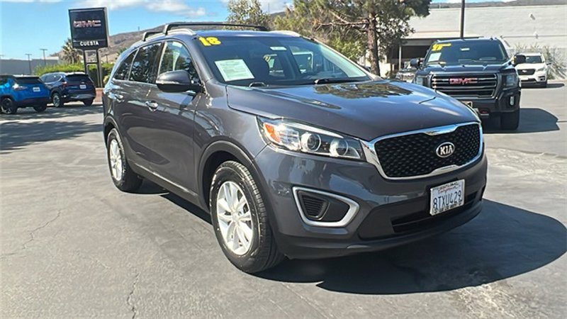 Used 2018 Kia Sorento LX image 1