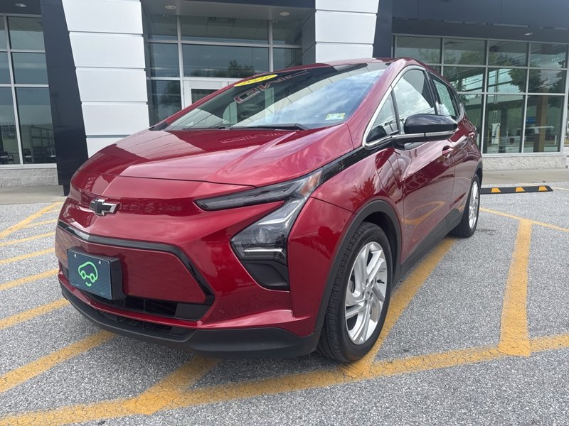 Certified 2023 Chevrolet Bolt LT image 1