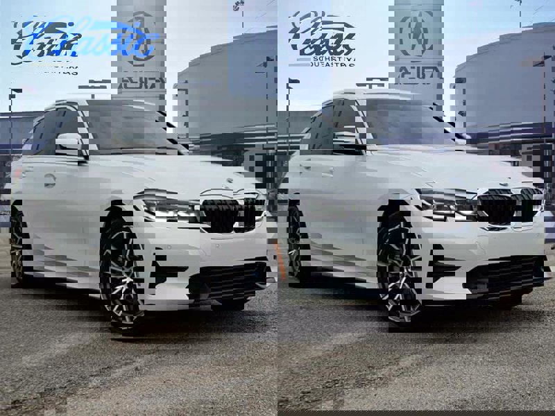 Used 2022 BMW 330i Sedan image 1
