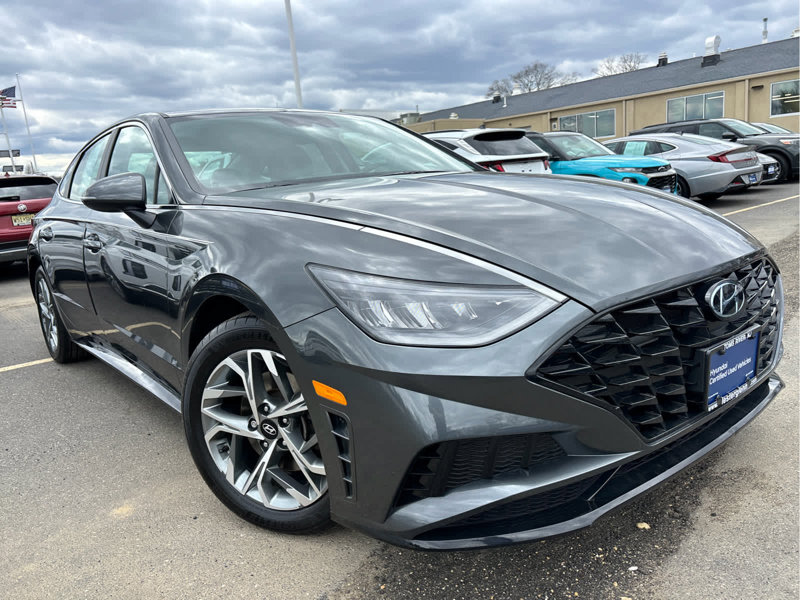 Certified 2022 Hyundai Sonata SEL w/ Preferred Accessory Package image 1