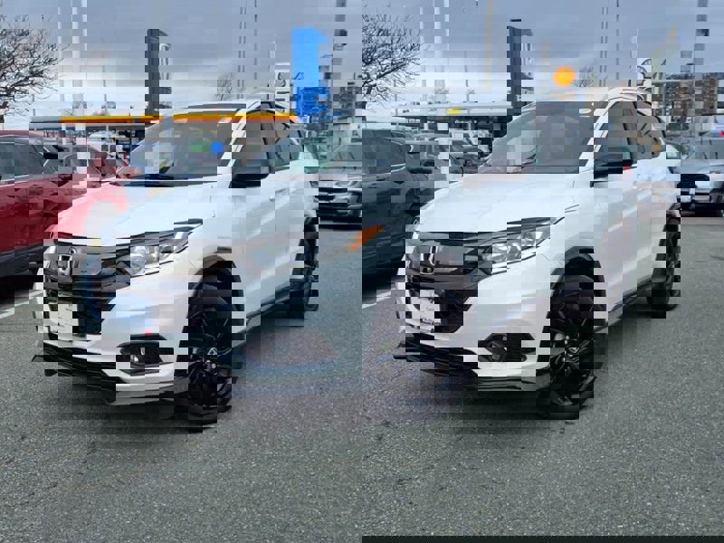 Certified 2022 Honda HR-V Sport image 1
