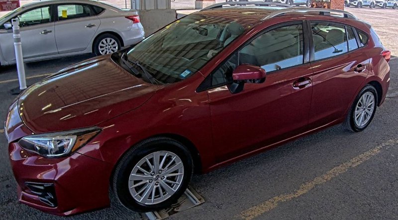 Used 2017 Subaru Impreza 2.0i Premium image 1