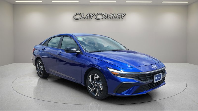 Certified 2025 Hyundai Elantra Sport image 1
