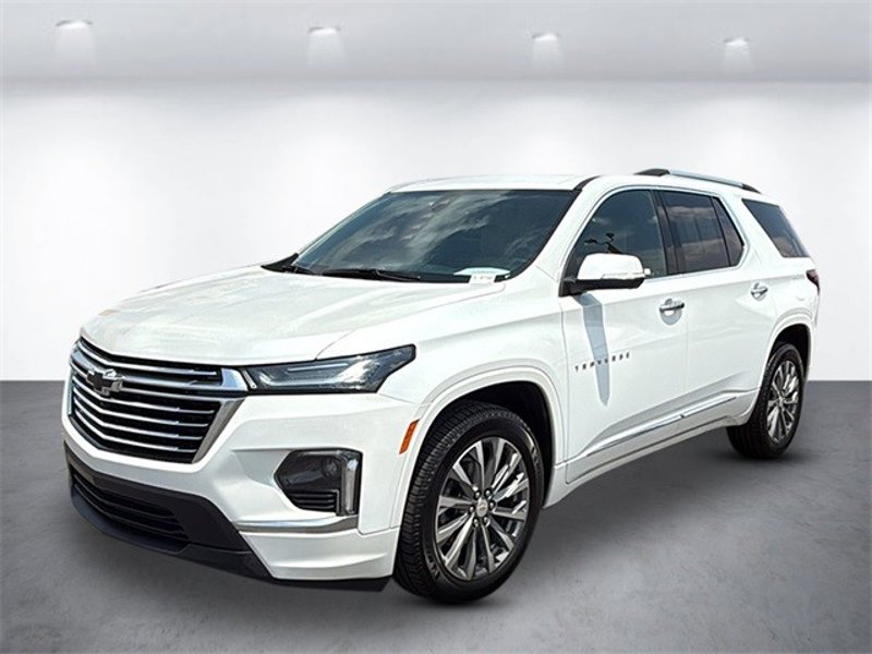 Certified 2023 Chevrolet Traverse Premier w/ LPO, Floor Liner Package image 1