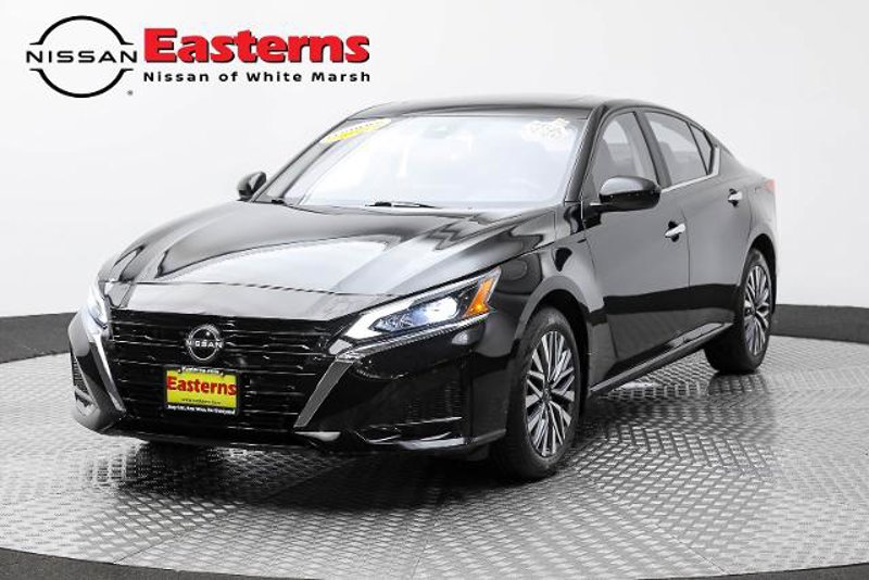 Certified 2024 Nissan Altima 2.5 SV image 1