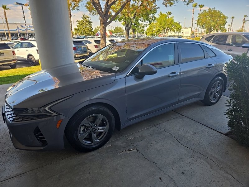 Used 2022 Kia K5 LX image 1