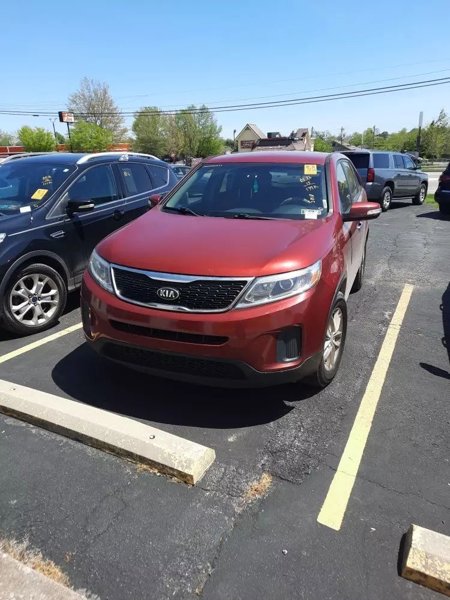 Used 2015 Kia Sorento LX image 1