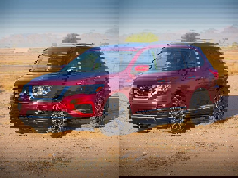 Used 2020 Nissan Pathfinder S image 1