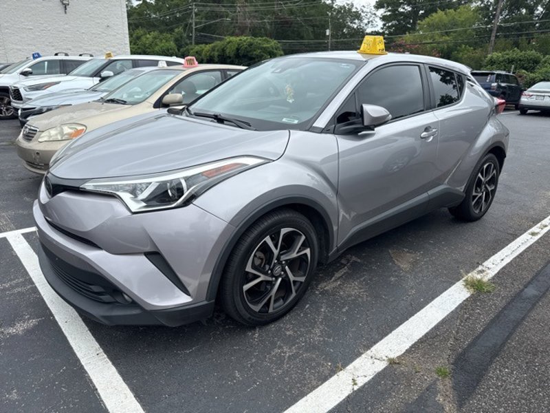 Used 2018 Toyota C-HR XLE image 1