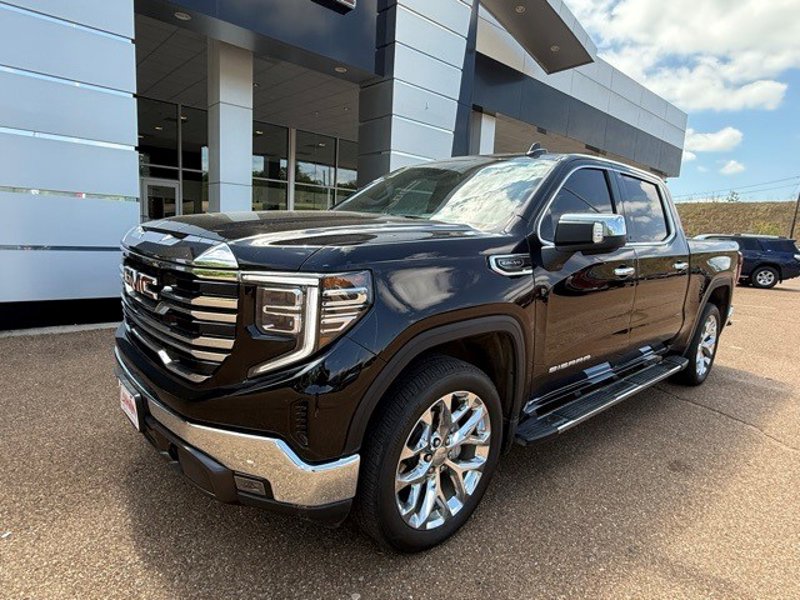 Certified 2023 GMC Sierra 1500 SLT w/ SLT Premium Package image 1