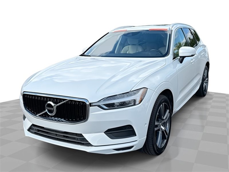 Used 2018 Volvo XC60 T5 Momentum w/ Vision Package image 1