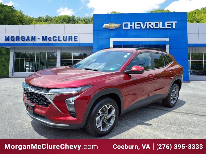 Certified 2024 Chevrolet Trax LT w/ Driver Confidence Package image 1
