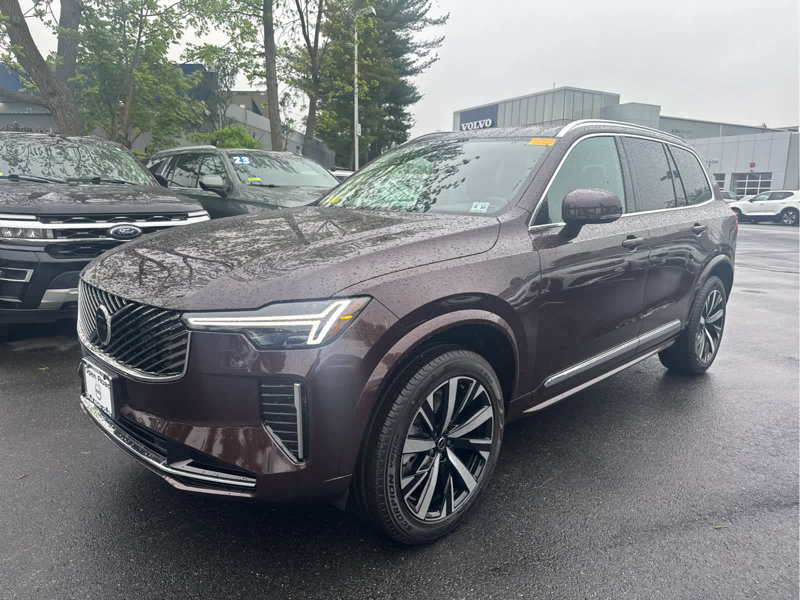 Certified 2025 Volvo XC90 B5 Core w/ Protection Package Premier image 1