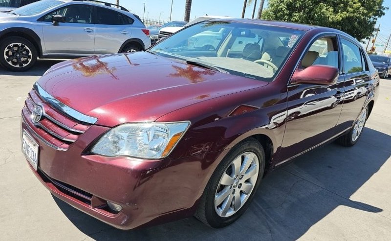 Used 2006 Toyota Avalon XLS image 1