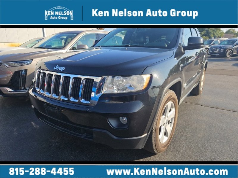 Used 2011 Jeep Grand Cherokee Laredo image 1
