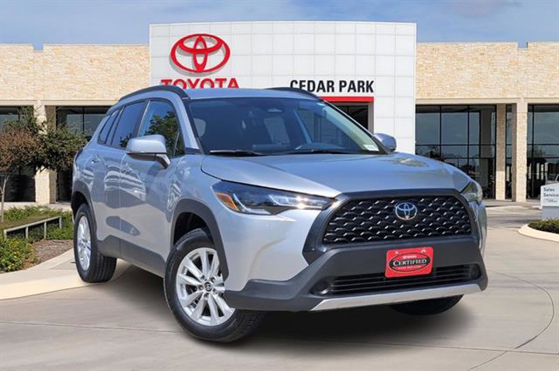 Certified 2023 Toyota Corolla Cross LE image 1