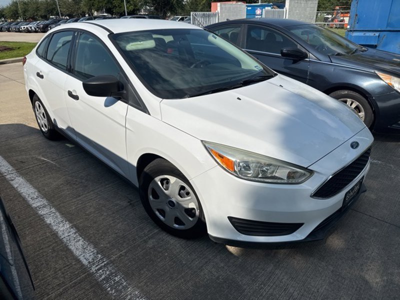 Used 2018 Ford Focus S image 1
