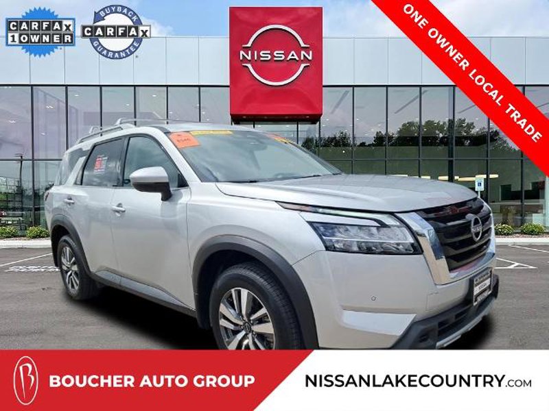 Certified 2024 Nissan Pathfinder SL image 1