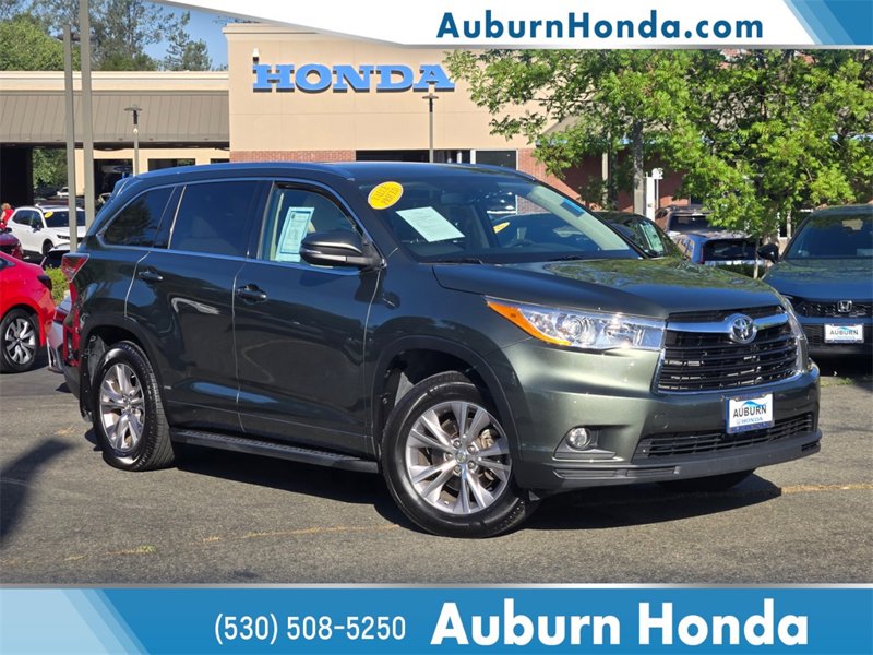 Used 2014 Toyota Highlander XLE image 1