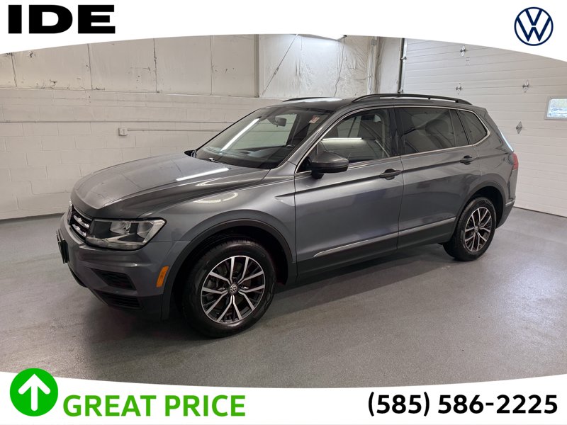 Certified 2020 Volkswagen Tiguan SE w/ Panoramic Sunroof Package image 1