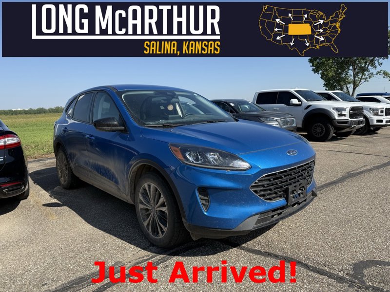 Used 2021 Ford Escape SE w/ SE Sport Appearance Package image 1
