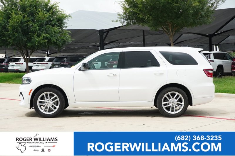 Used 2023 Dodge Durango GT image 1