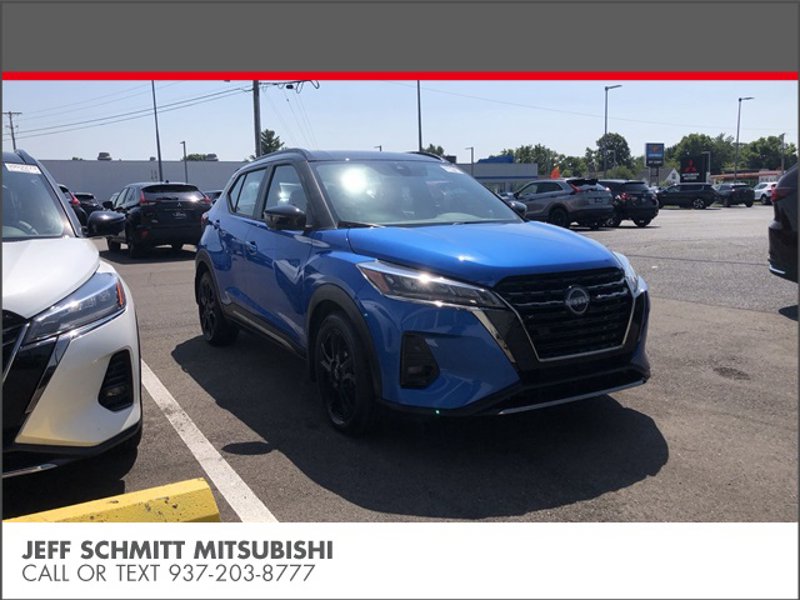 Used 2024 Nissan Kicks SR image 1