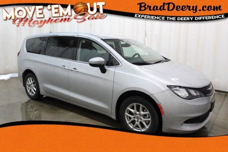 Certified 2023 Chrysler Voyager LX image 1