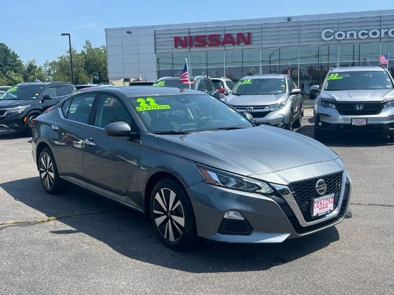 Certified 2022 Nissan Altima 2.5 SV w/ SV Premium Package image 1