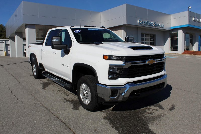 Certified 2024 Chevrolet Silverado 2500 LT image 1